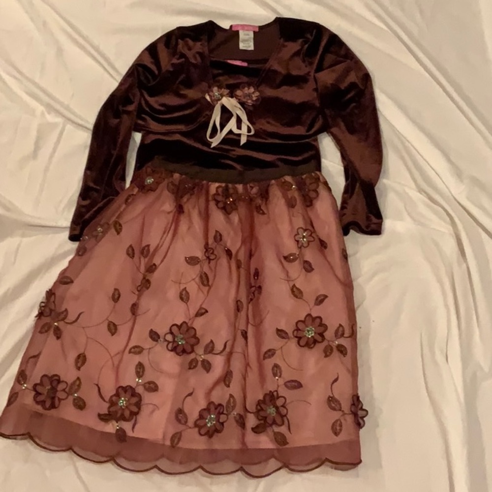 Girls dress